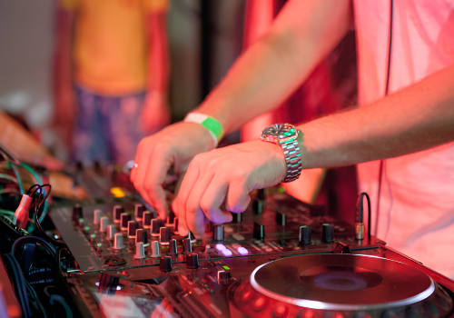 DJs Drop & Bands Rise